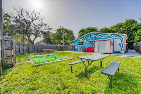 5627 NW 9th Avenue Miami FL 33127
