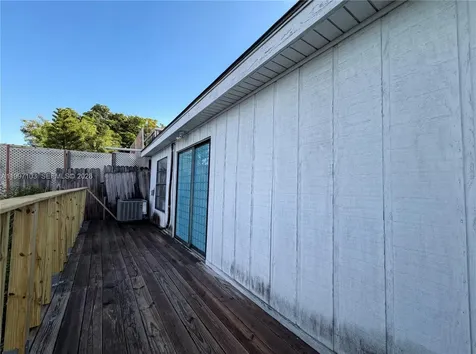 5790 W 26th Avenue Hialeah FL 33016