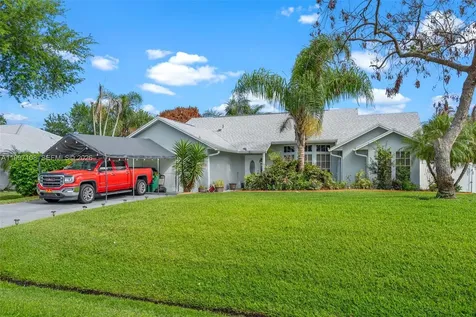 694 SE Karrigan Terrace Port St. Lucie FL 34983