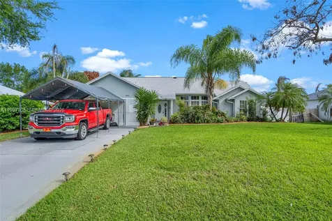 694 SE Karrigan Terrace Port St. Lucie FL 34983