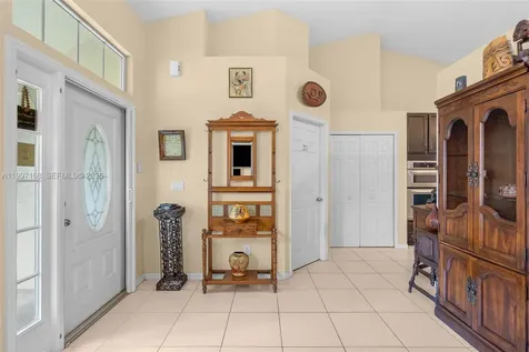 694 SE Karrigan Terrace Port St. Lucie FL 34983