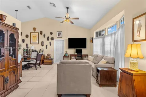 694 SE Karrigan Terrace Port St. Lucie FL 34983