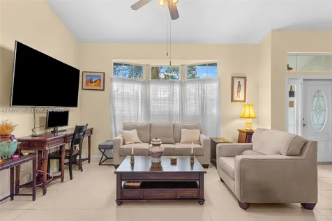 694 SE Karrigan Terrace Port St. Lucie FL 34983