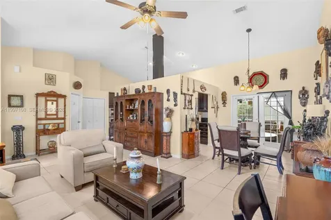 694 SE Karrigan Terrace Port St. Lucie FL 34983
