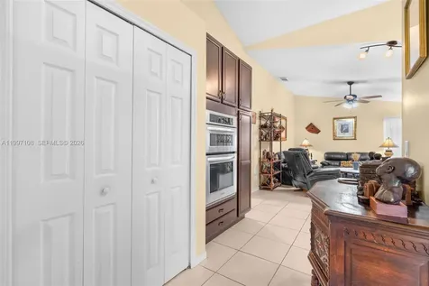 694 SE Karrigan Terrace Port St. Lucie FL 34983