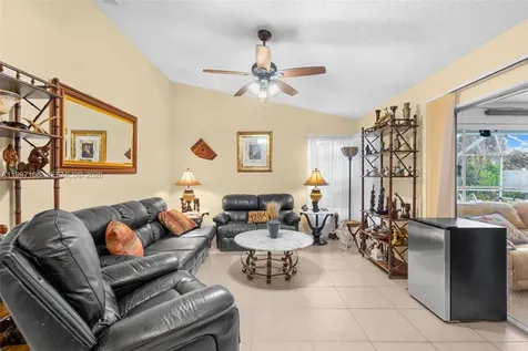 694 SE Karrigan Terrace Port St. Lucie FL 34983