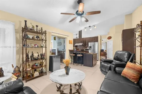 694 SE Karrigan Terrace Port St. Lucie FL 34983