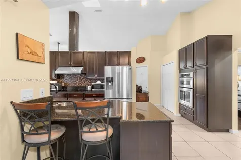 694 SE Karrigan Terrace Port St. Lucie FL 34983