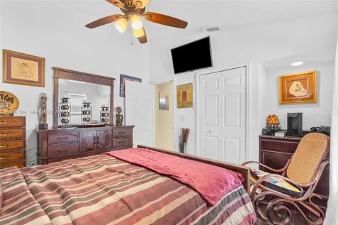 694 SE Karrigan Terrace Port St. Lucie FL 34983