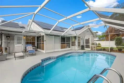 694 SE Karrigan Terrace Port St. Lucie FL 34983