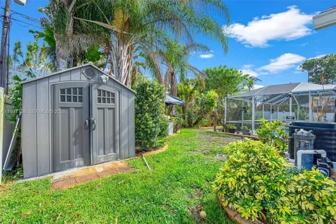 694 SE Karrigan Terrace Port St. Lucie FL 34983