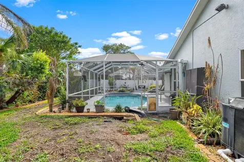 694 SE Karrigan Terrace Port St. Lucie FL 34983