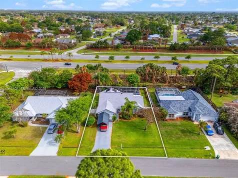 694 SE Karrigan Terrace Port St. Lucie FL 34983
