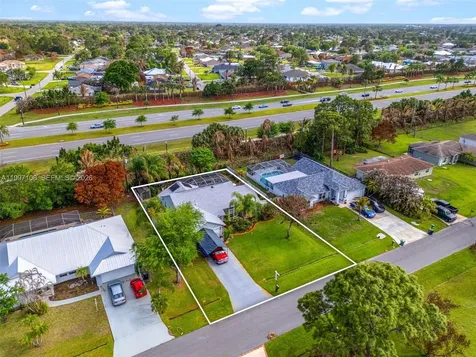 694 SE Karrigan Terrace Port St. Lucie FL 34983
