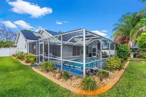 694 SE Karrigan Terrace Port St. Lucie FL 34983