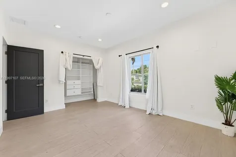 1126 NE 16th Court Fort Lauderdale FL 33305