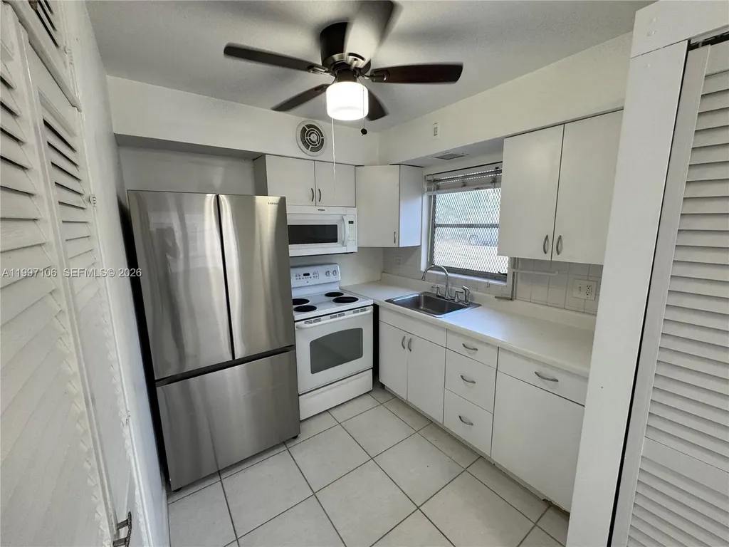 2000 Buchanan Street Hollywood FL 33020