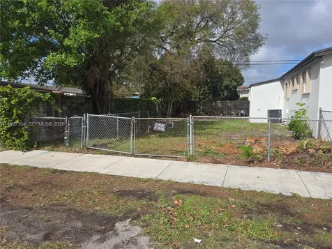 7840 SW 23rd Street Miami FL 33155