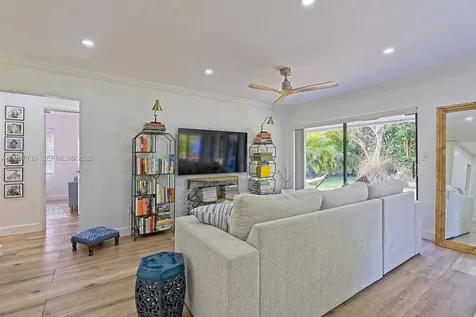 10900 SW 124th Road Miami FL 33176