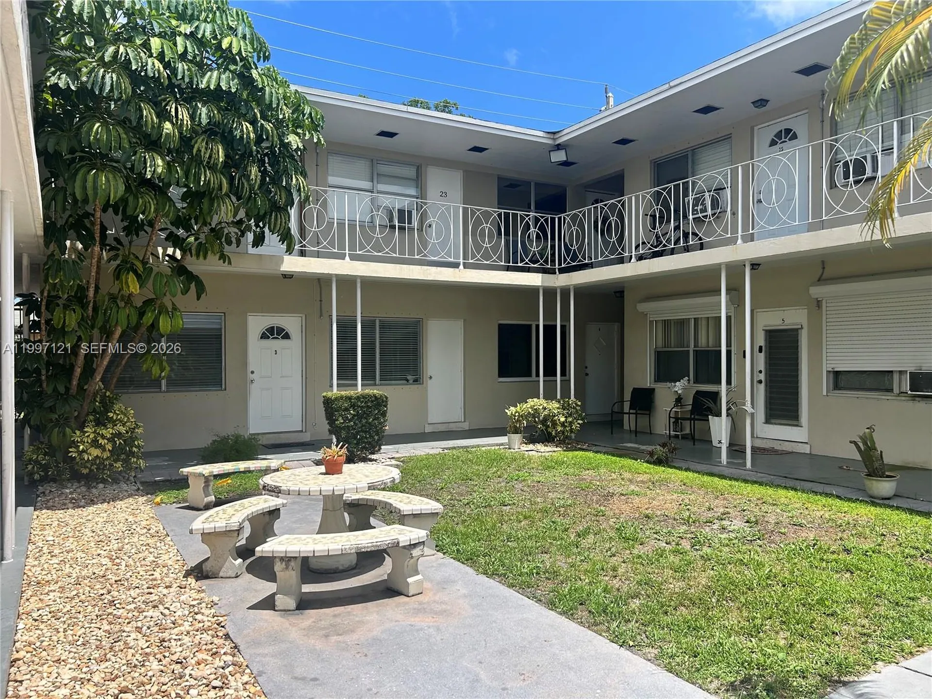 2000 Buchanan Street Hollywood FL 33020