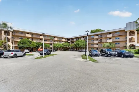 6201 N Falls Circle Drive Lauderhill FL 33319