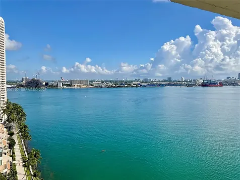 770 Claughton Island Drive Miami FL 33131