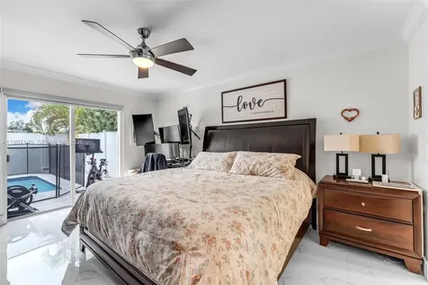 13935 SW 10th Street Miami FL 33184