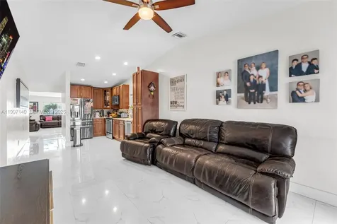 13935 SW 10th Street Miami FL 33184