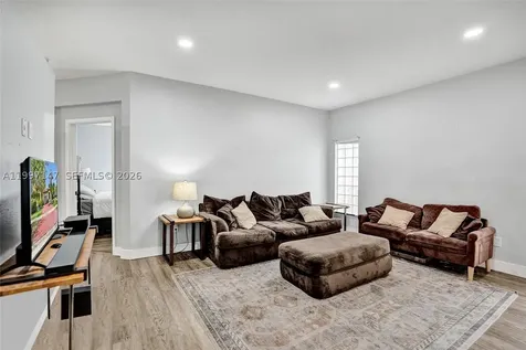 1201 NW 192nd Lane Pembroke Pines FL 33029