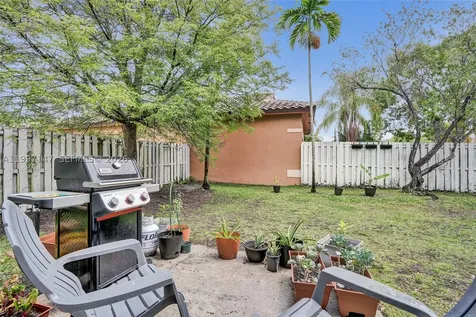 1201 NW 192nd Lane Pembroke Pines FL 33029