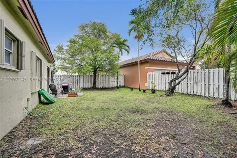 1201 NW 192nd Lane Pembroke Pines FL 33029