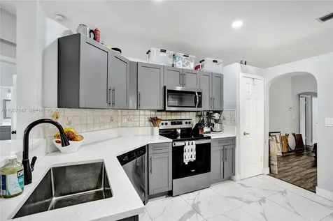 1201 NW 192nd Lane Pembroke Pines FL 33029