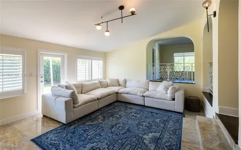 429 Deer Run Miami Springs FL 33166