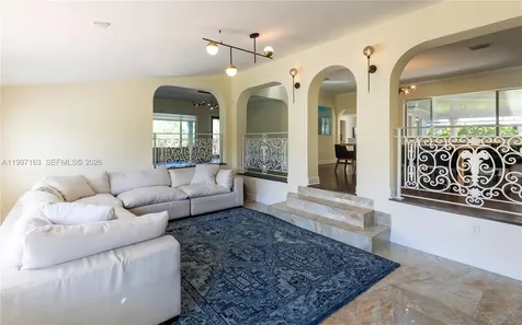 429 Deer Run Miami Springs FL 33166