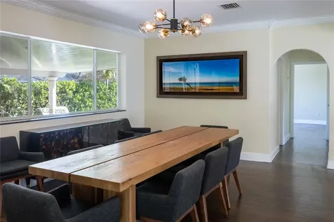 429 Deer Run Miami Springs FL 33166