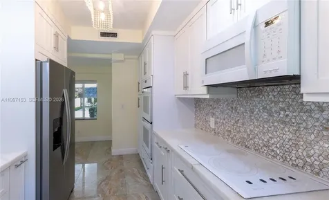 429 Deer Run Miami Springs FL 33166