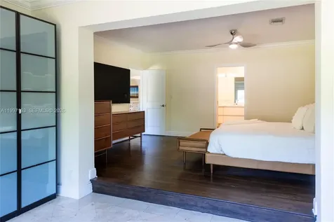 429 Deer Run Miami Springs FL 33166