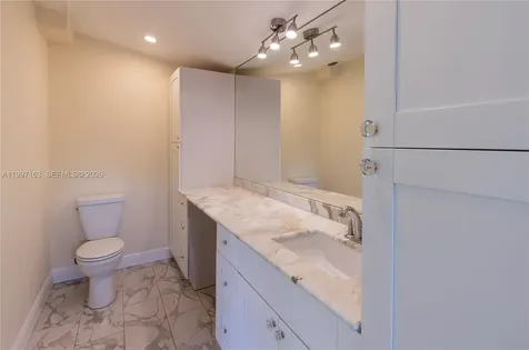 429 Deer Run Miami Springs FL 33166