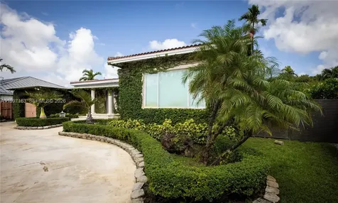 429 Deer Run Miami Springs FL 33166