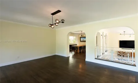 429 Deer Run Miami Springs FL 33166
