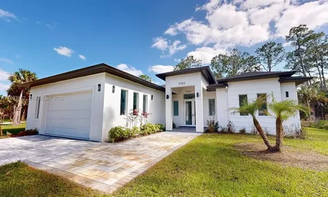 3762 32nd Avenue SE Naples FL 34117