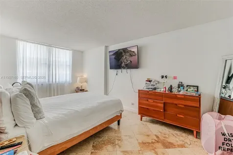 6039 Collins Avenue Miami Beach FL 33140
