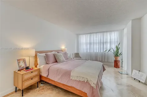 6039 Collins Avenue Miami Beach FL 33140