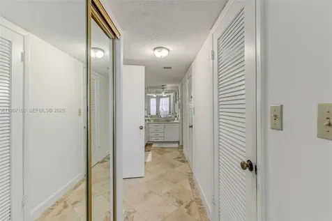 6039 Collins Avenue Miami Beach FL 33140