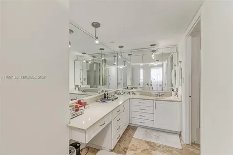 6039 Collins Avenue Miami Beach FL 33140