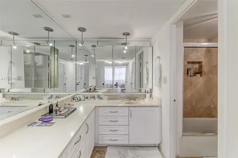 6039 Collins Avenue Miami Beach FL 33140