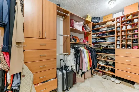 6039 Collins Avenue Miami Beach FL 33140