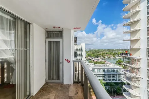 6039 Collins Avenue Miami Beach FL 33140