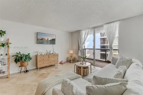 6039 Collins Avenue Miami Beach FL 33140