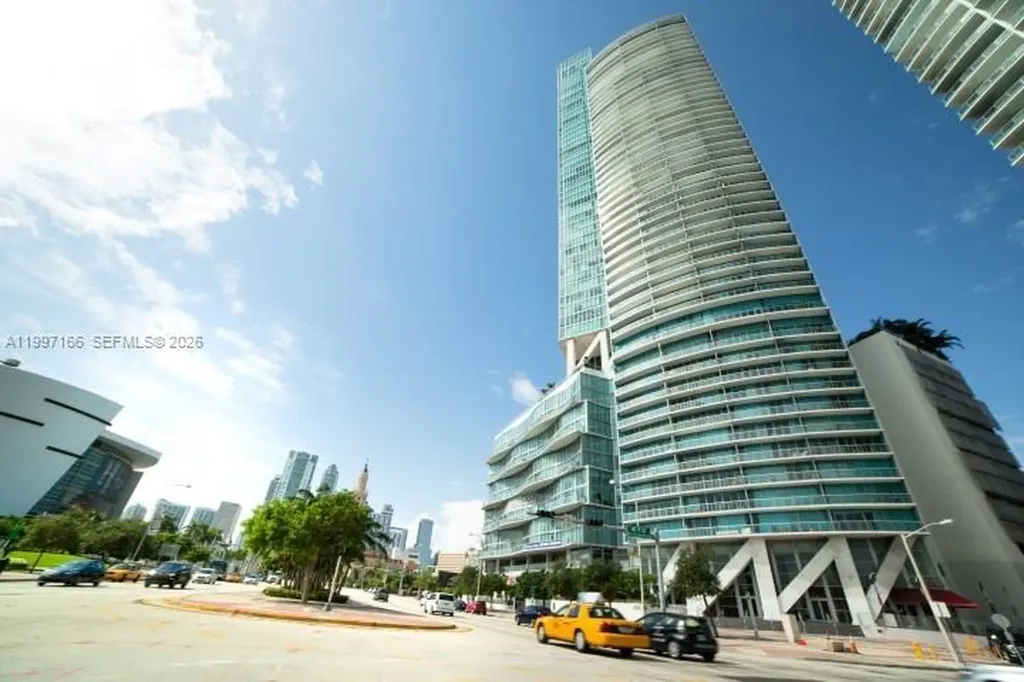 888 Biscayne Boulevard Miami FL 33132
